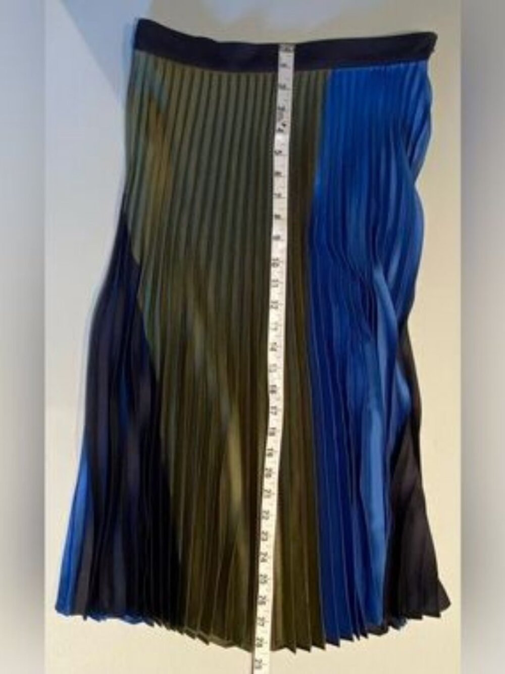 Ann Taylor Colorblock Pleated Midi Skirt, size 4, NWT - Picture 7 of 8
